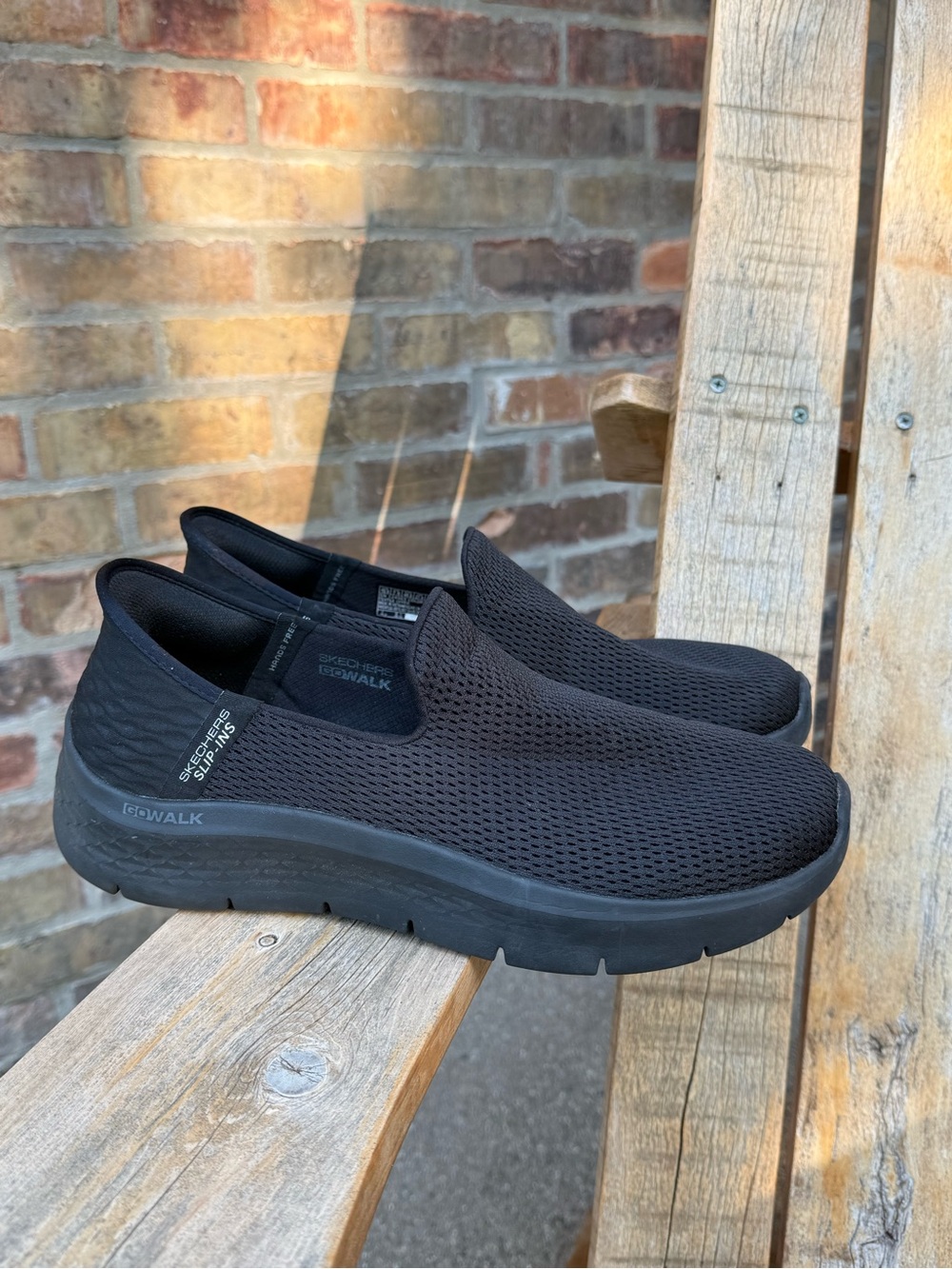 Skechers Hands Free Slip-Ins Go Walk Flex Sneakers In Black - Women’s size 10.5